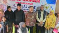 M Shadiq Pasadigoe bersama rombongan di Kab Pasaman dalam rangka mengawal kasus nenek Saudah. (Dokumen istimewa).