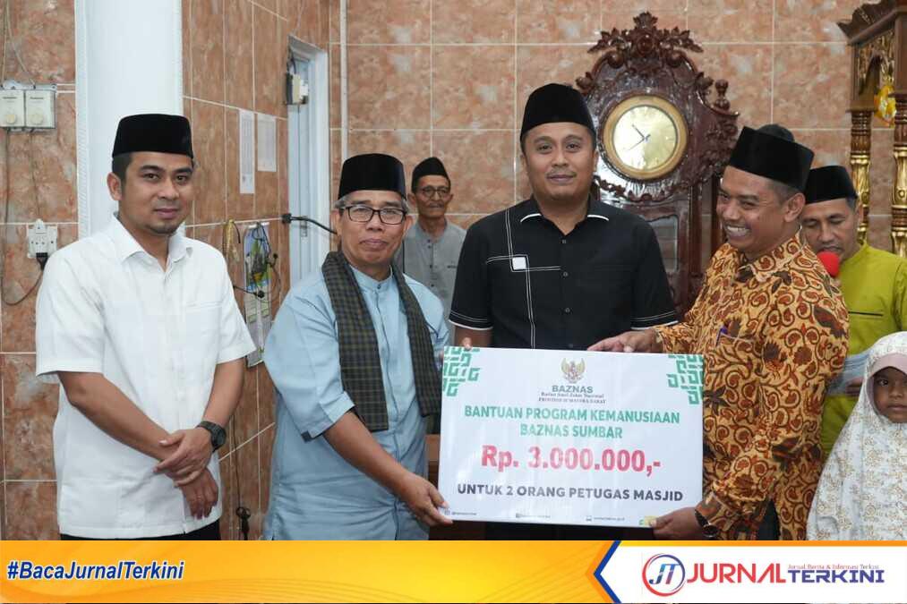 Wagub Sumbar, Vasco Ruseime saat Safari Ramadhan di Solok. (Foto Adpim Sumbar).