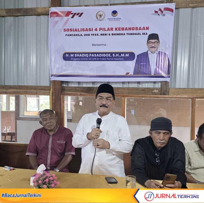 Anggota DPR RI, Shadiq Pasadigoe saat Sosdapil di Kec X Koto, Kab Tanah Datar. (Foto Istimewa).