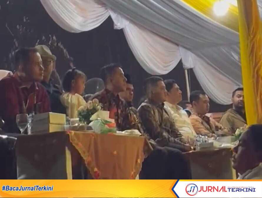 result_IMG-20260108-WA0073 Wabup Solok, Candra saat menghadiri malam puncak peringatan HUT ke - 22 Kab Solok Selatan. (Foto Kominfo Kab Solok).