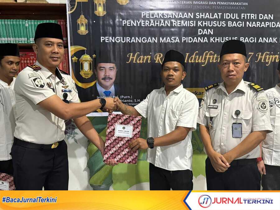 Pemberian remisi hari raya idul fitri kepada narapidana di Rutan Batusangkar. (Foto Dion/jurnalterkini).