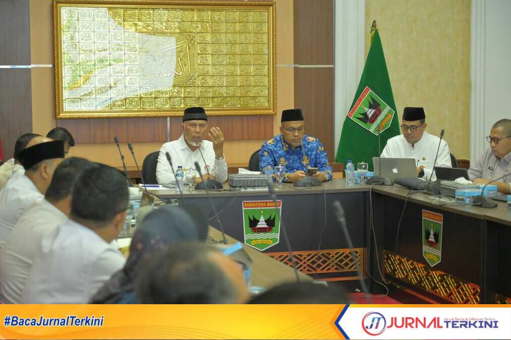 result_IMG-20260327-WA0048 Gubernur Sumbar, Mahyeldi Ansharullah saat memimpin rapat penunjukan narahubung/PIC di Istana Gubernuran. (Foto Adpim Sumbar).