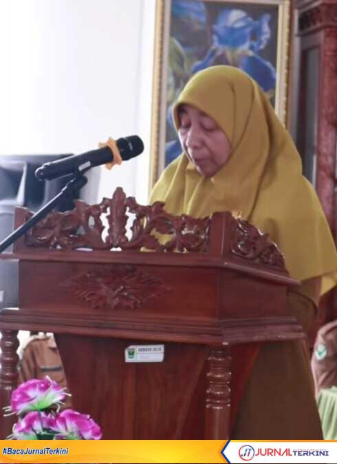 Direktur RSUD M. Natsir Solok saat ini adalah dr. Elvi Fitraneti, Sp.PD, FINASIM. (Foto Istimewa).