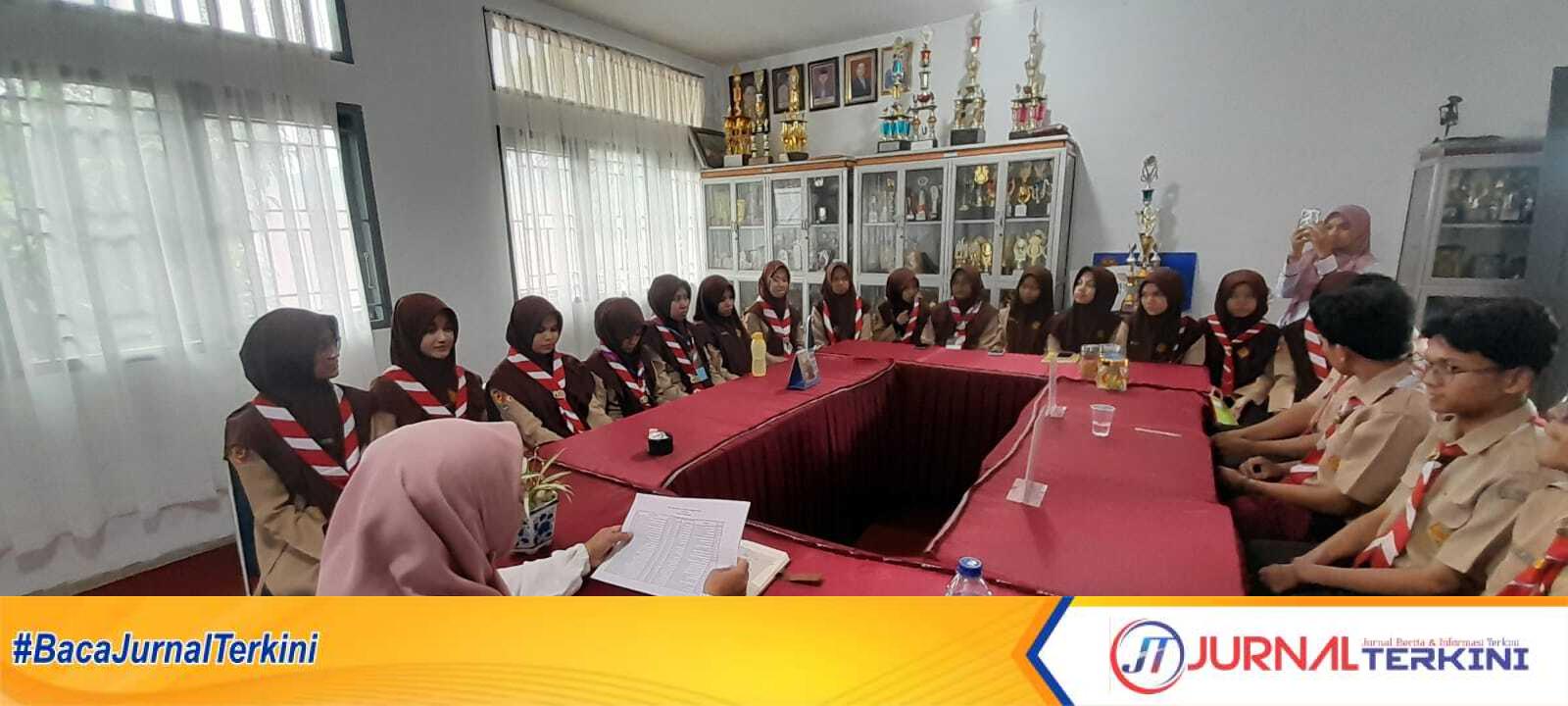 IMG-20260403-WA0005 Siswa SMAN 3 Batausangkar yang lulus di SNBP 2026. (Foto Diona/Jurnalterkini.id).