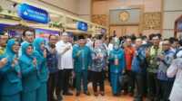 Bupati Musi Rawas, Ratna Machmud, bersama Ketua Tim Penggerak (TP) PKK Kabupaten Musi Rawas, Riza Novianto Gustam, menghadiri pembukaan Peringatan Hari Kesatuan Gerak (HKG) PKK ke-54