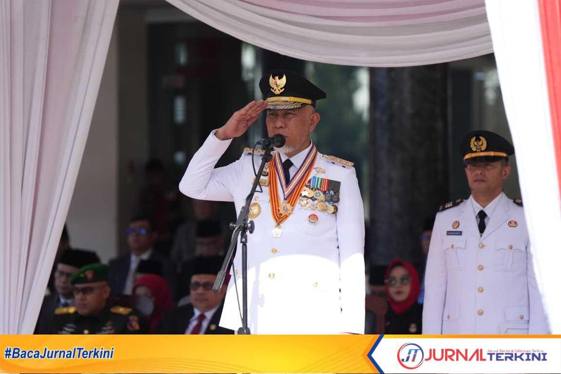 Upacara peringatan Hari Otonomi Daerah ke-30. (Foto Adpim Sumbar).