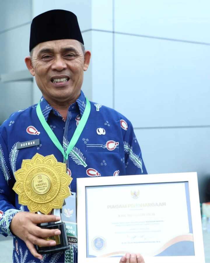 Inhil Raih uhc award 2026