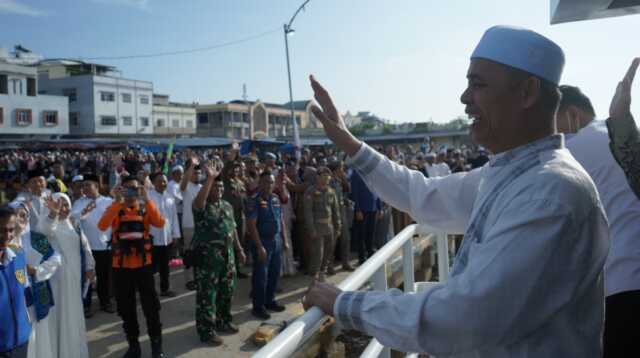 Bupati Indragiri Hilir, Herman, resmi melepas 307 jamaah calon haji (JCH)