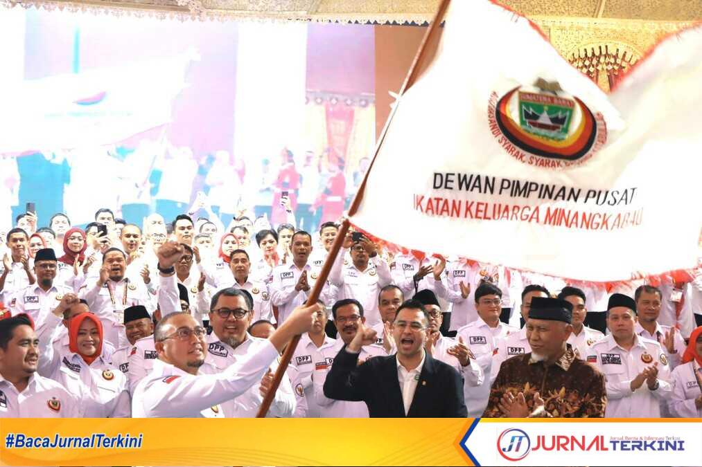 result_IMG-20260411-WA0017 Pengukuhan Pengurus Dewan Pimpinan Pusat Ikatan Keluarga Minang periode 2025–2030. (Foto Adpim Sumbar).