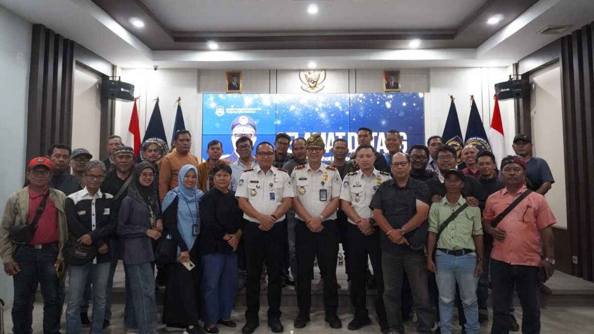 silaturahmi Kakanwil Ditjenim Kepulauan Riau dengan Wartawan di Karimun