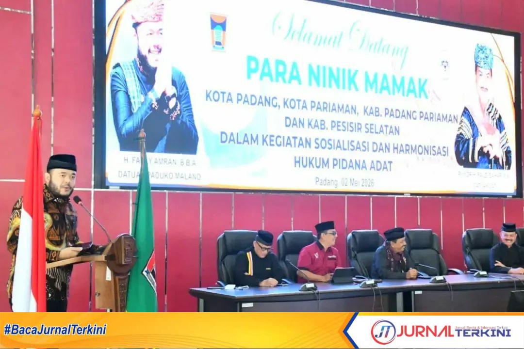 Kegiatan Sosialisasi dan Harmonisasi Hukum Pidana Adat di Padang. (Foto Prokopim Padang).