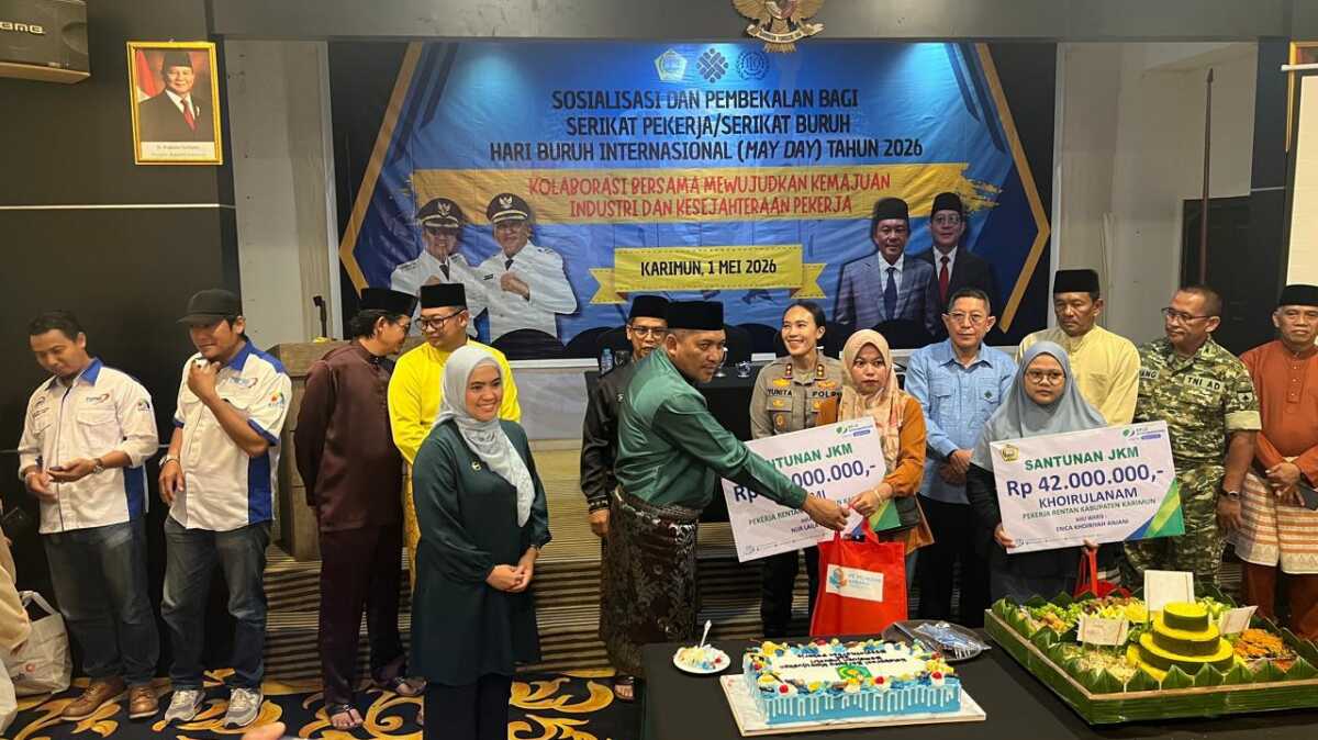 BPJS Ketenagakerjaan Karimun hari buruh BPJS Ketenagakerjaan Cabang Karimun bersama Bupati Karimun Iskandarsyah, Wakil Bupati Rocky Marciano Bawole, perwakilan perusahaan dan buruh memperingati Hari Buruh Internasional atau May Day 2026 di Hotel Aston Karimun City, Jumat (1/5/2026). (BPJS Ketenagakerjaan Karimun)
