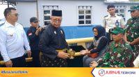 Bupati Kepulauan Anambas, Aneng menyambut kedatangan Kepala Kantor Wilayah Direktorat Jenderal Imigrasi Kepulauan Riau, Guntur Sahat Hamonangan