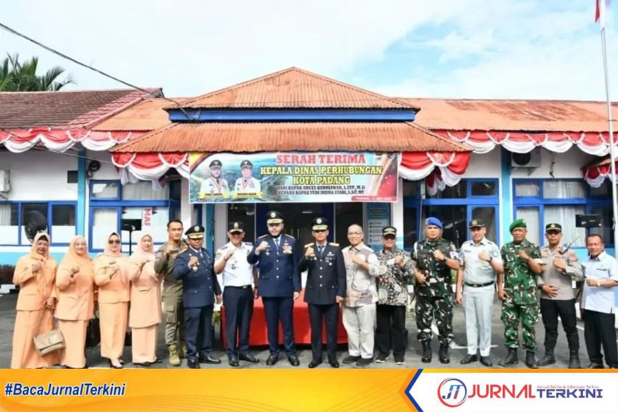 Sertijab Kadishub Kota Padang. (Foto Prokopim Padang).