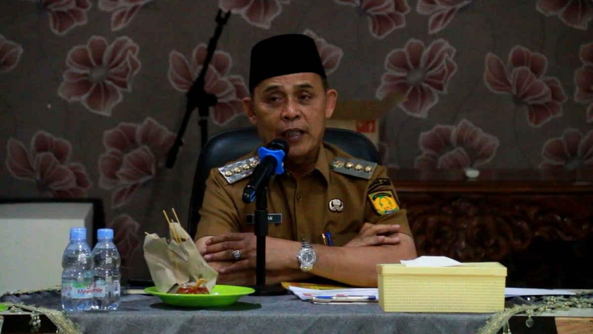 Bupati Inhil memimpin rapat pengendalian inflasi menjelang Hari Raya Idul Adha