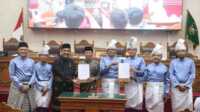 dprd Batam sahkan perda lembaga adat melayu DPRD Kota Batam mengesahkan perda lembaga adat melayu
