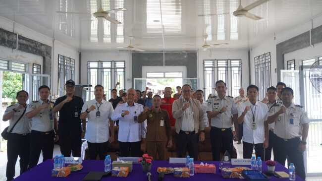 Sosialisasi Desa Binaan Imigrasi Karimun di Desa Pangke