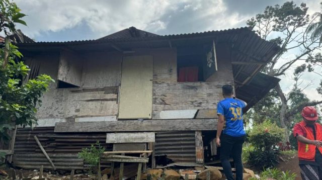 Rutan Batusangkar gelar kegiatan bedah rumah Kemenimipas. (Foto Rutan Batusangkar).