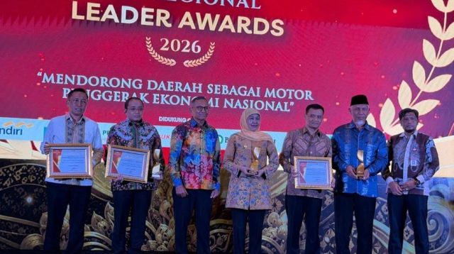 Gubernur Mahyeldi Raih Penghargaan Nasional. (Foto Adpim Sumbar).