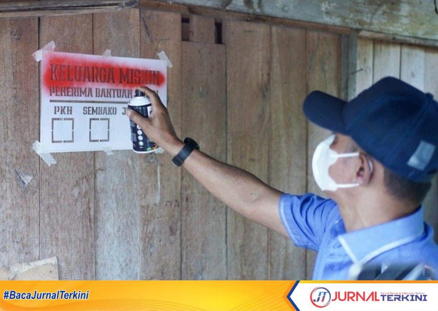 Labelisasi Rumah Penerima Bansos di Kabupaten Solok Dilaksanakan. (Foto Kominfo Kab Solok).