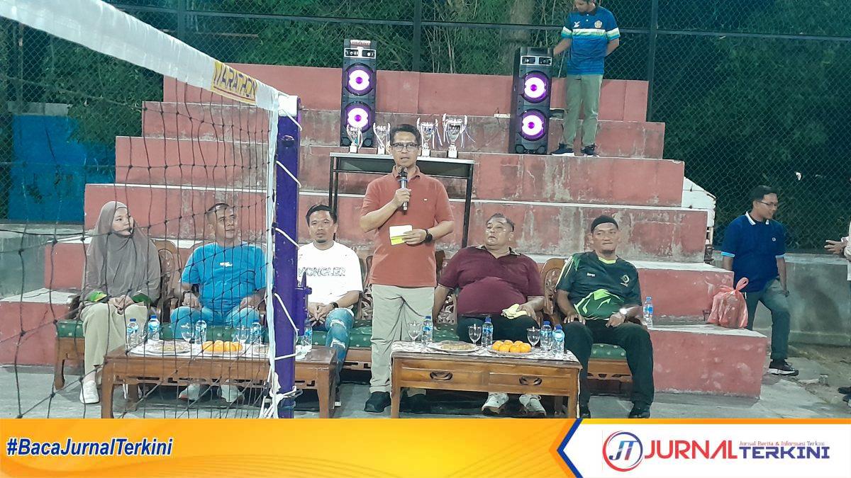 Bupati Karimun Iskandarsyah membuka Liga Sepak Takraw Silaturahmi Season II