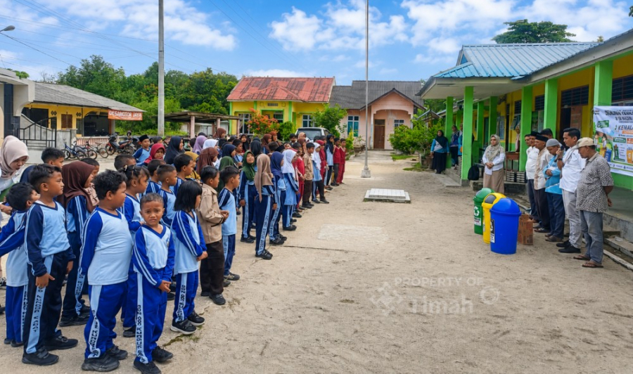 PT Timah edukasi pengelolaan bank sampah kepada pelajar SD di Karimun
