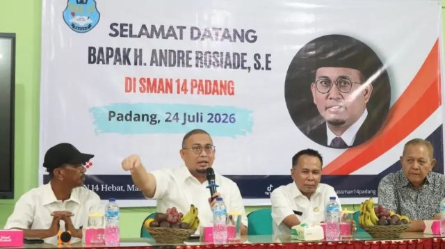 Wakil Ketua DPR RI, Andre Rosiade melaksanakan kunker dan temu ramah di SMAN 14 Padang (Dok. SMAN 14 Padang)