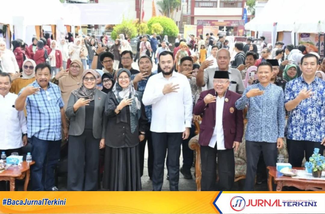 Wali Kota Padang, Fadly Amran membuka Smart Entrepreneur Expo 2026. (Foto Prokopim Padang).