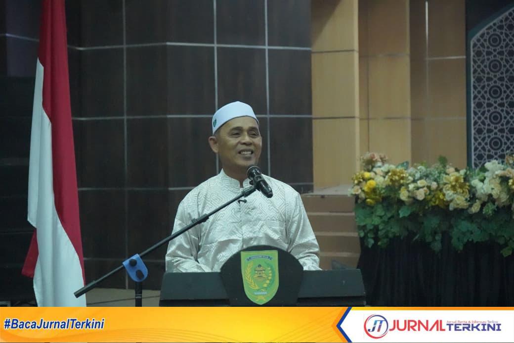 Ket Foto: Bupati Inhil H Herman saat menyampaikan pidatonya terkait Pasar Yos Sudarso