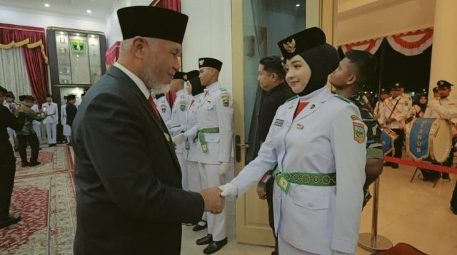 Gubernur Sumbar, Mahyeldi Kukuhkan 54 Paskibraka Sumbar Tingkat Provinsi Sumatera Barat 2026 (Foto: Dok. Makopim/Adp)