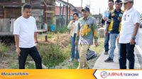 Wagub Sumbar, Vasco Ruseimy saat meninjau lokasi pengerjaan di Nagari Talang, Kabupaten Solok pada Minggu sore. ( Foto Adpim Sumbar).