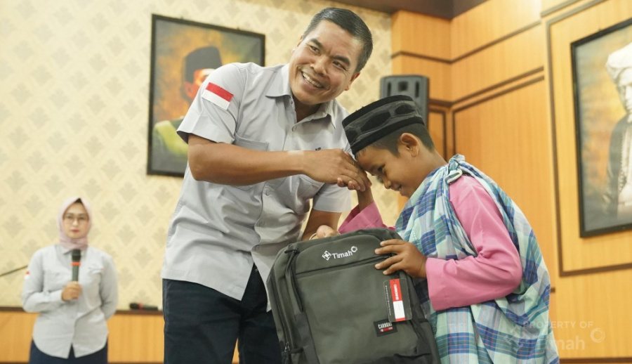 PT Timah Tbk menggelar khitanan massal memperingati HUT ke-50 di Gedung Wisma Kundur, Desa Perayun, Kabupaten Karimun, Kepulauan Riau, Selasa (4/8/2026). (Timah)