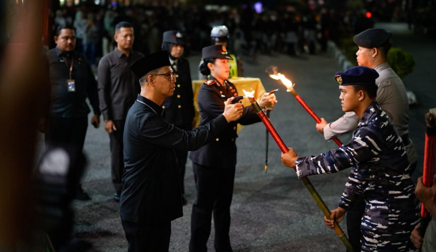 Pawai obor hut RI ke-81 di Karimun