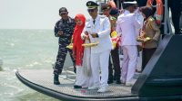 Tabur bunga HUT RI ke-81 di Karimun