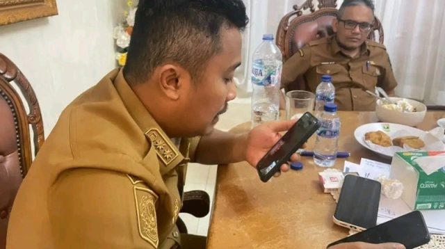 Wagub Sumbar, Vasco Ruseimy. (Foto: Adpim Sumbar)