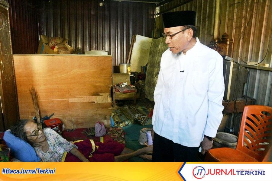 Wawako Padang, Maigus Nasir saat mengunjungi Djamai Ani. (Foto: Pemko Padang)