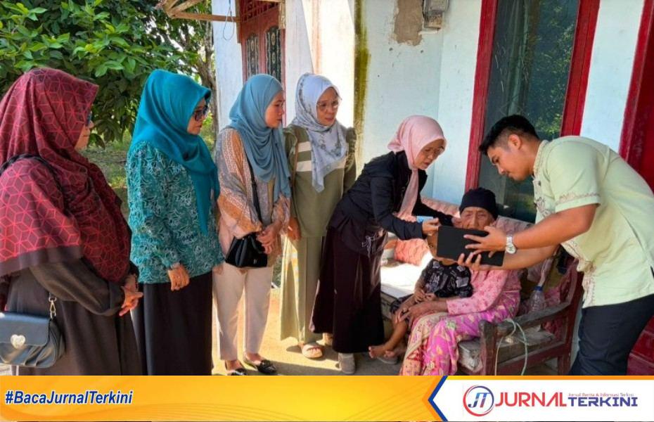 Pemko Padang Bersama PKK Gelar Pelayanan Jemput Bola di Batipuh Panjang. (Foto: Pemko Padang)