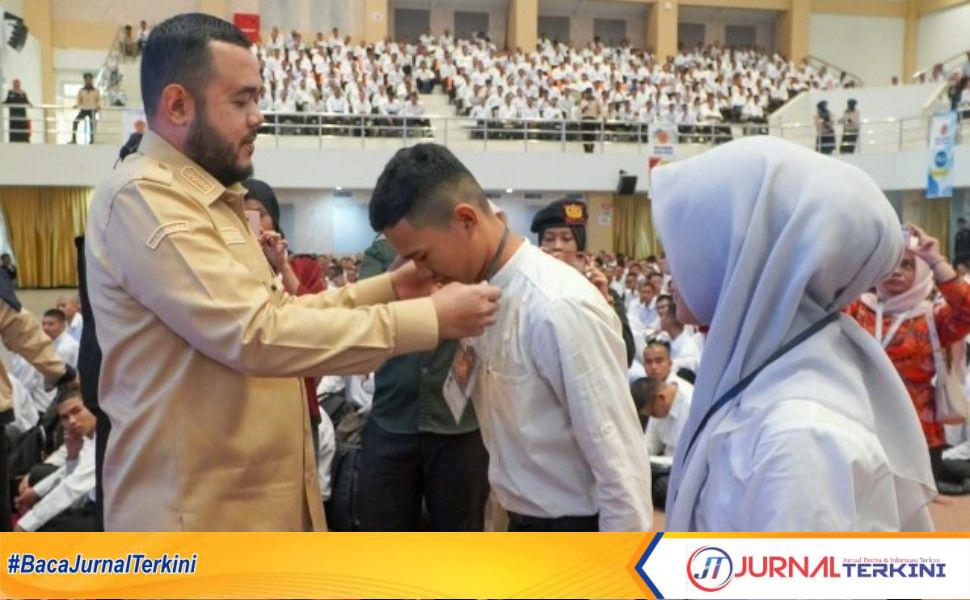 Wali Kota Padang, Fadly Amran saat membuka PKKMB PNP 2026/2027.(Foto: Pemko Padang)