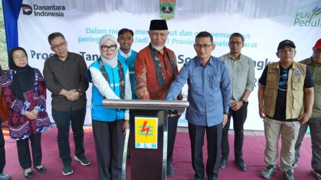 Peresmian Pompanisasi Tenaga Surya di Nagari Tanjung Barulak, Kabupaten Tanah Datar (Foto: Adpim Sumbar)