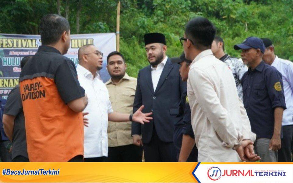 Wali Kota Padang Fadly Amran saat menghadiri Penanaman Perdana Festival Tanam Hulu di kawasan Guo, Kelurahan Kuranji, Kecamatan Kuranji (Dok. Pemko Padang)