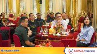 Wali Kota Padang, Fadly Amran saat menerima kunjungan Direktur Utama Garuda TV Fahmi M (Dok. Pemko Padang)
