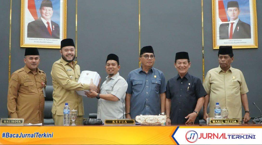 Rapat Paripurna DPRD Kota Padang (Dok.Pemko Padang)