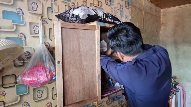 Ket Foto: Lapas Kelas IIA Tembilahan menggelar razia kamar hunian Binaan Pemasyarakatan (WBP)