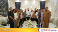 IMG-20260928-WA0080-100kb Wali Kota Padang Fadly Amran saat menerima kunjungan pengurus DPD Ikatan Keluarga Alumni Lemhannas Sumbar (Dok. Pemko Padang)