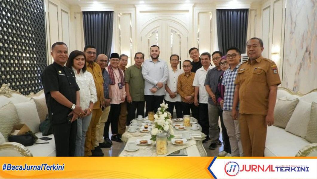 Wali Kota Padang Fadly Amran saat menerima kunjungan pengurus DPD Ikatan Keluarga Alumni Lemhannas Sumbar (Dok. Pemko Padang)