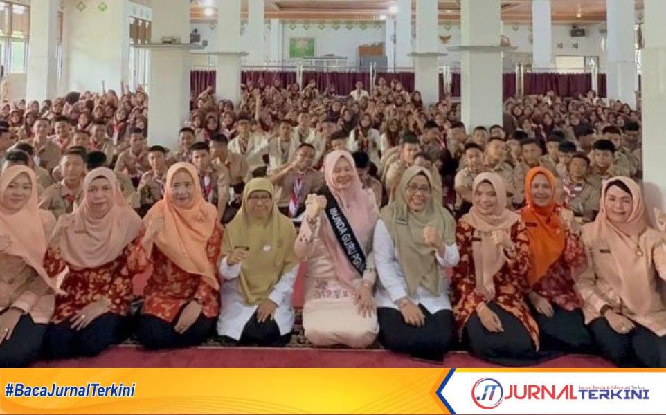 Sosialisasi Persiapan Remaja Berkarakter, Sehat, dan Cerdas di SMAN 1 Kubung. (Foto Kominfo Kab Solok)