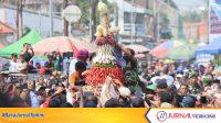 Gunungan Hasil Panen
