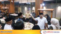 Wagub Sumbar, Vasco Ruseimy bersama istri, Dianita Maulin, saat mengunjungi Kafilah Sumbar di MTQ Nasional XXXI Semarang. (Foto: Adpim Sumbar)