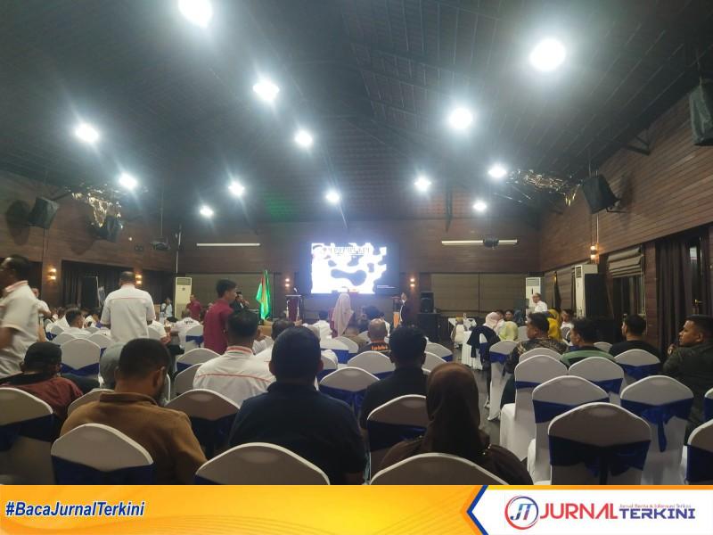 Kegiatan Pengukuhan IPKBI Sumbar Dikukuhkan dan Seminar Pengujian Kendaraan Bahas Regulasi dan Kendaraan Listrik se-Sumatera (Foto: Dion/Jurnalterkini.id)
