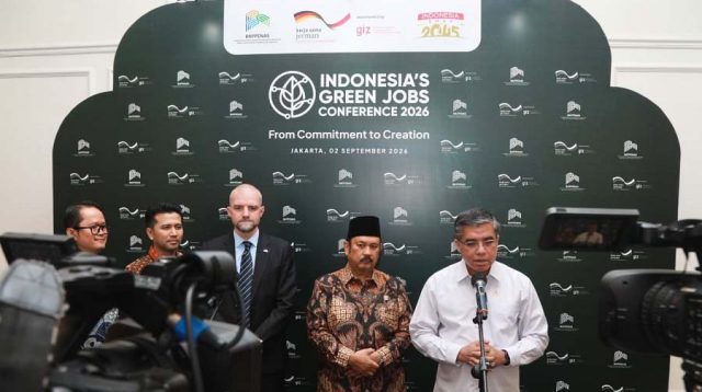 Menteri Ketenagakerjaan Yassierli mengutarakan bahwa isu green jobs kini menjadi perhatian global dan merupakan peluang besar bagi pasar kerja Indonesia.